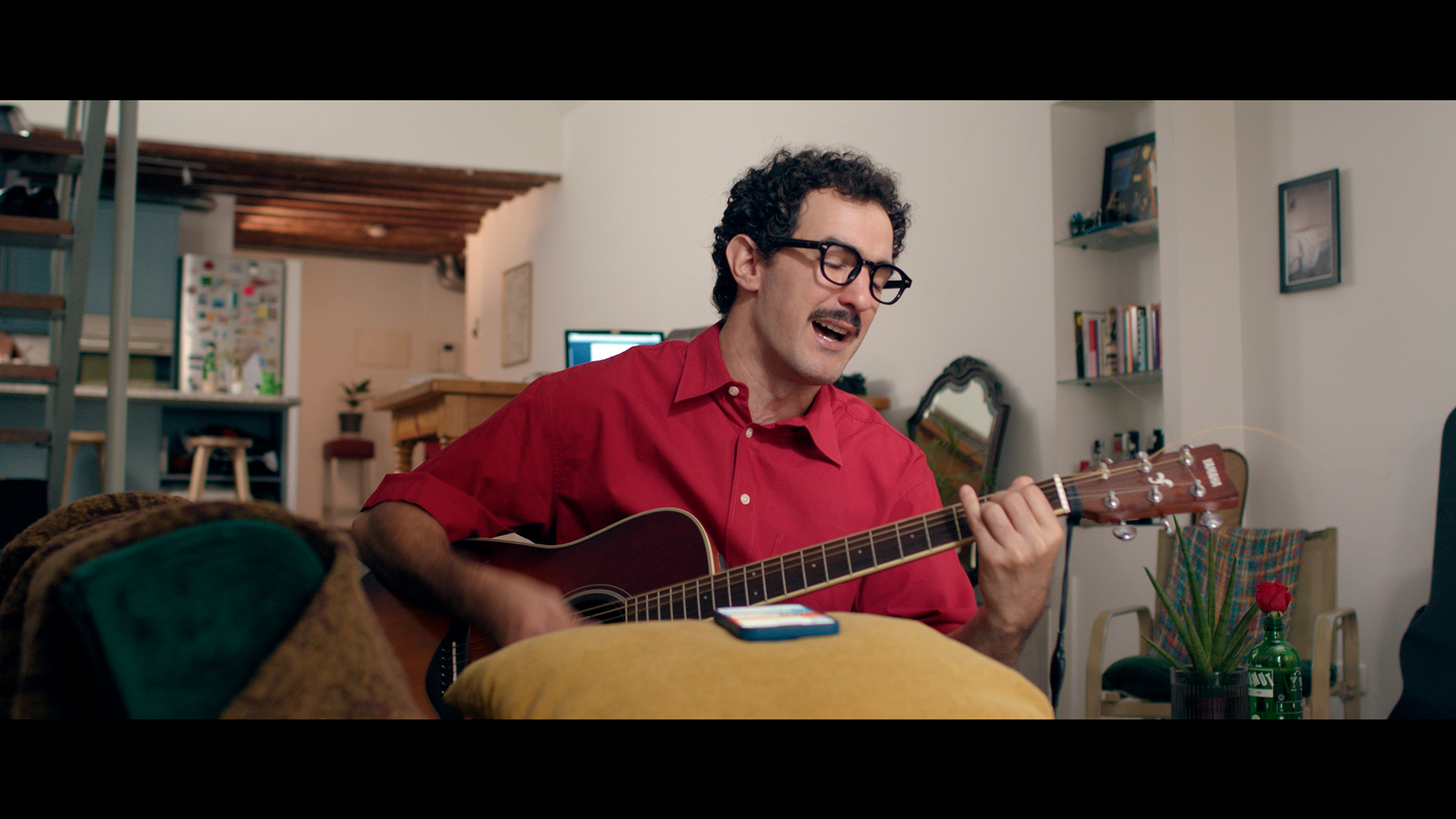 Escribiendo…_still1